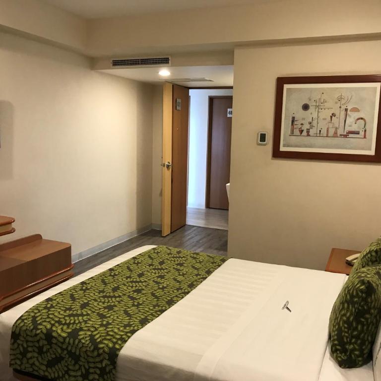 Hotel Aeropuerto - Habitación Deluxe (2 adultos + 1 niño) - 8