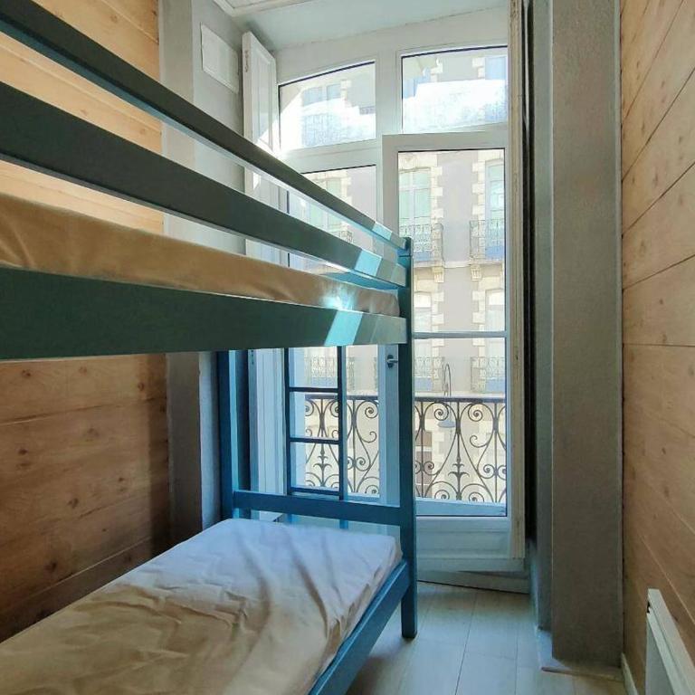 Appartement Centre-ville Cauterets 53m² 1 Chambre - FR-1-234-279 - Appartement - 3