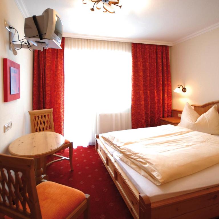 Ferienhof Pfefferbauer - Doppelzimmer mit Balkon - 2