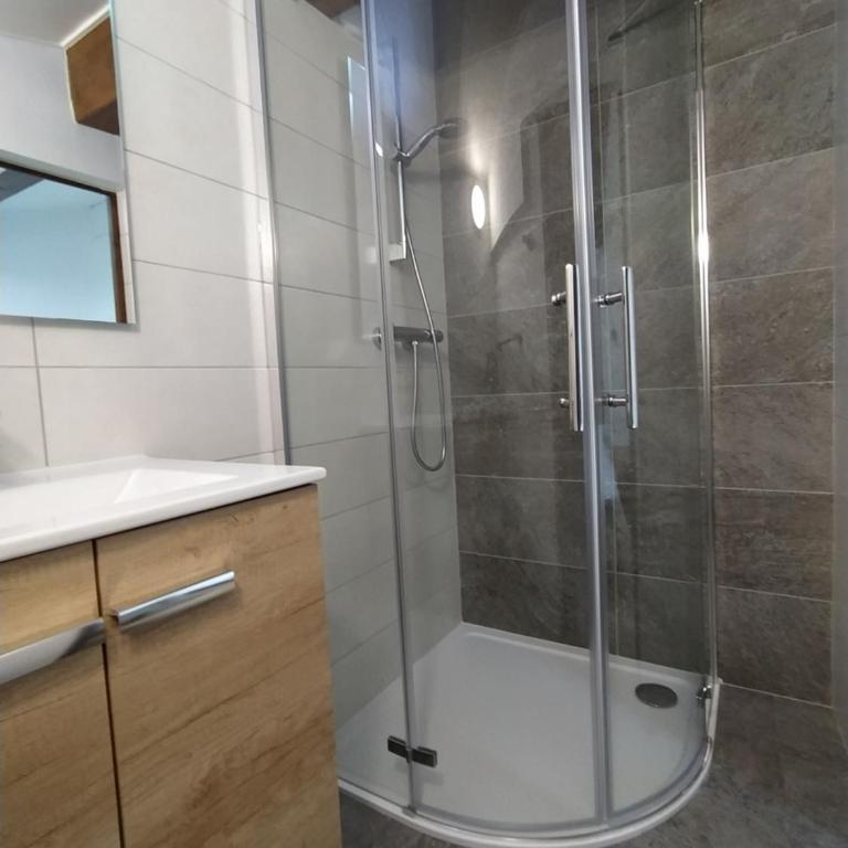 Chalet Appart'Hôtel l'Eau Vive - Apartment - 5