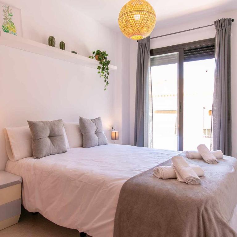 Moderno y céntrico apartamento en Plaza de España - Apartamento de 2 dormitorios - 9