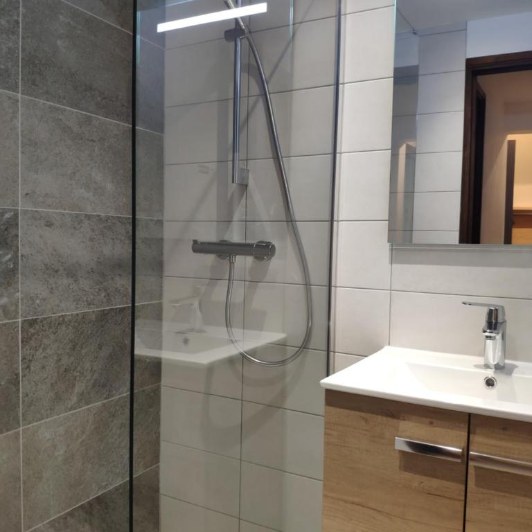 Chalet Appart'Hôtel l'Eau Vive - Apartment - 10
