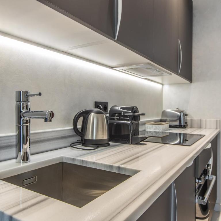 Résidence Topaze - Central - Luxurious - 50m Croisette Palais - LRA CANNES - TURQUOISE - One-Bedroom Apartment - 3