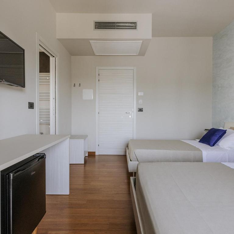 APULIA BLUE APARTEMENTS & B&B - Camera Tripla - 4