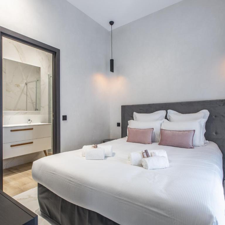 Résidence Topaze - Central - Luxurious - 50m Croisette Palais - LRA CANNES - SAPHIR - Three-Bedroom Apartment - 7