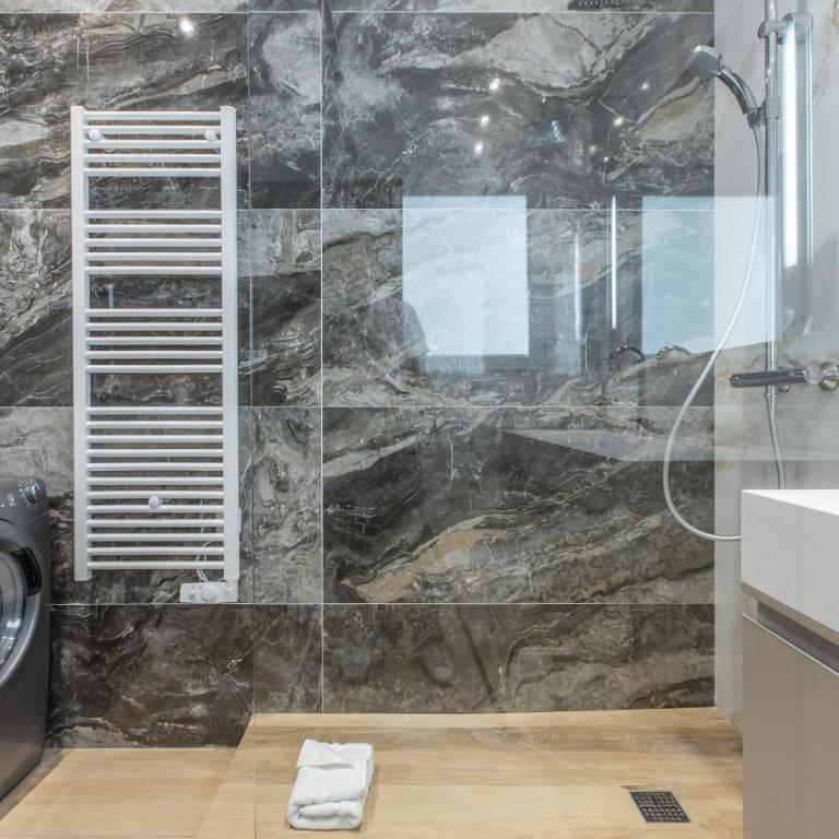 Résidence Topaze - Central - Luxurious - 50m Croisette Palais - LRA CANNES - SAPHIR - Three-Bedroom Apartment - 14