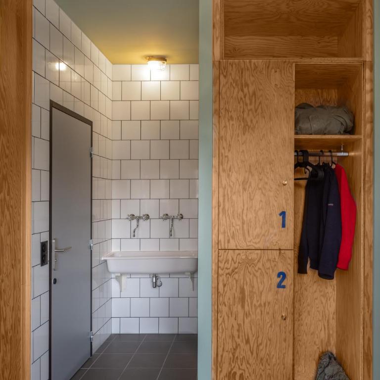 Eklo Hotels Clermont-Ferrand Centre Gare - Lit dans Dortoir pour Hommes de 6 Lits - 4