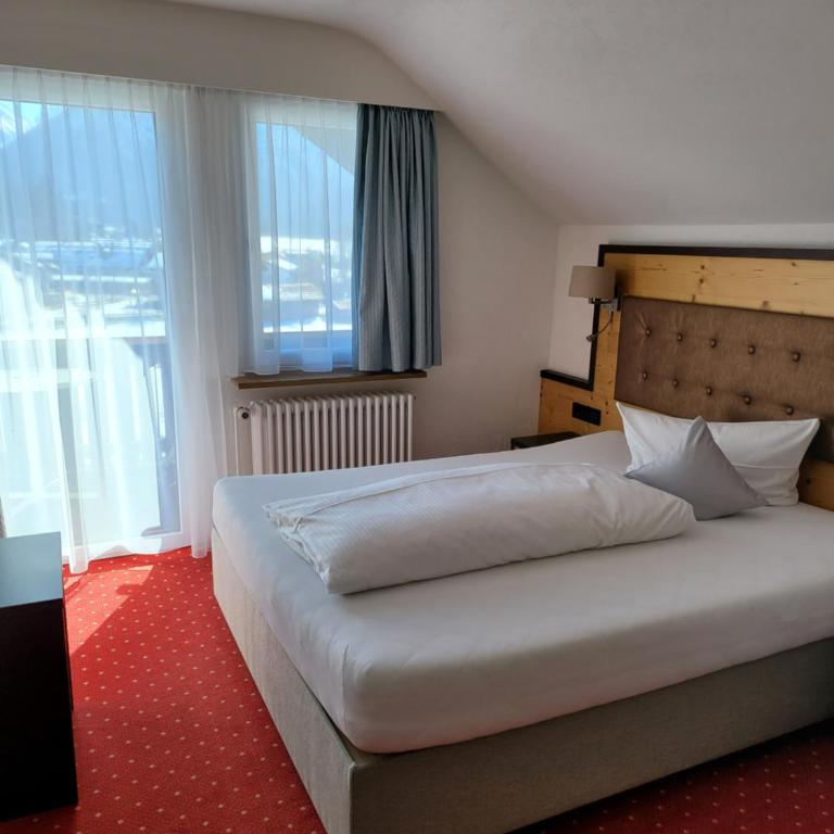 Wittelsbacher Hof - Einzelzimmer mit Balkon - 1
