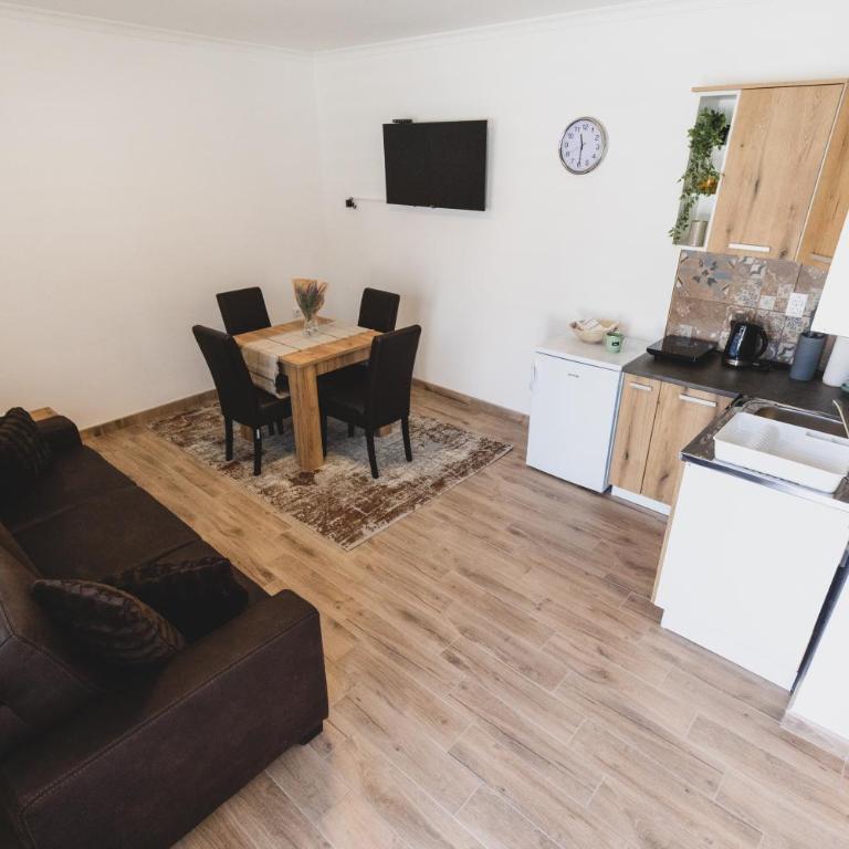 ALFA Apartmani - Standard Apartment - 13