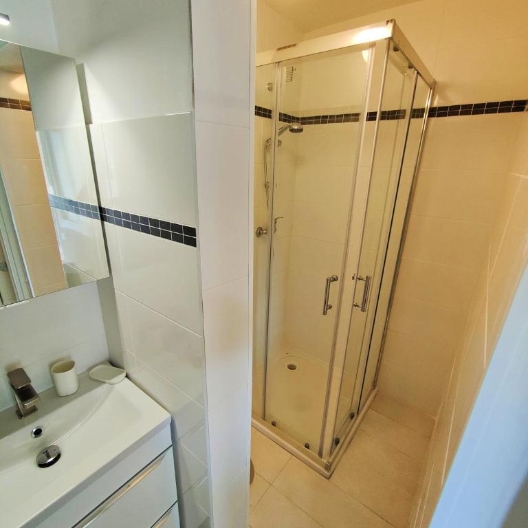 BEL AIR - Studio, Proche centre, WIFI, Climatisation - Appartement - Rez-de-Chaussée - 6