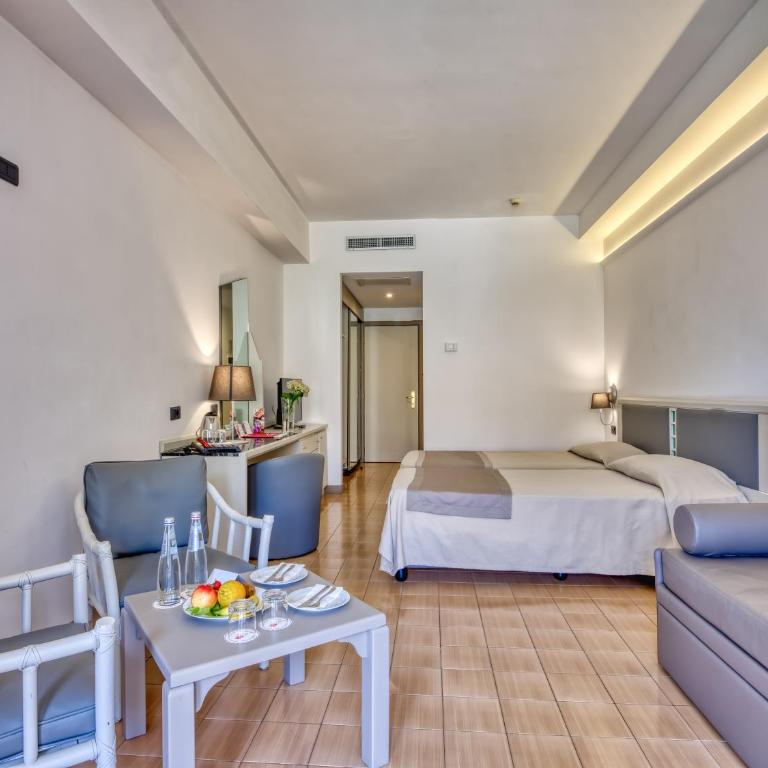 Hotel Olimpo le Terrazze - Camera Standard Matrimoniale/Doppia con Letti Singoli con Balcone - 11