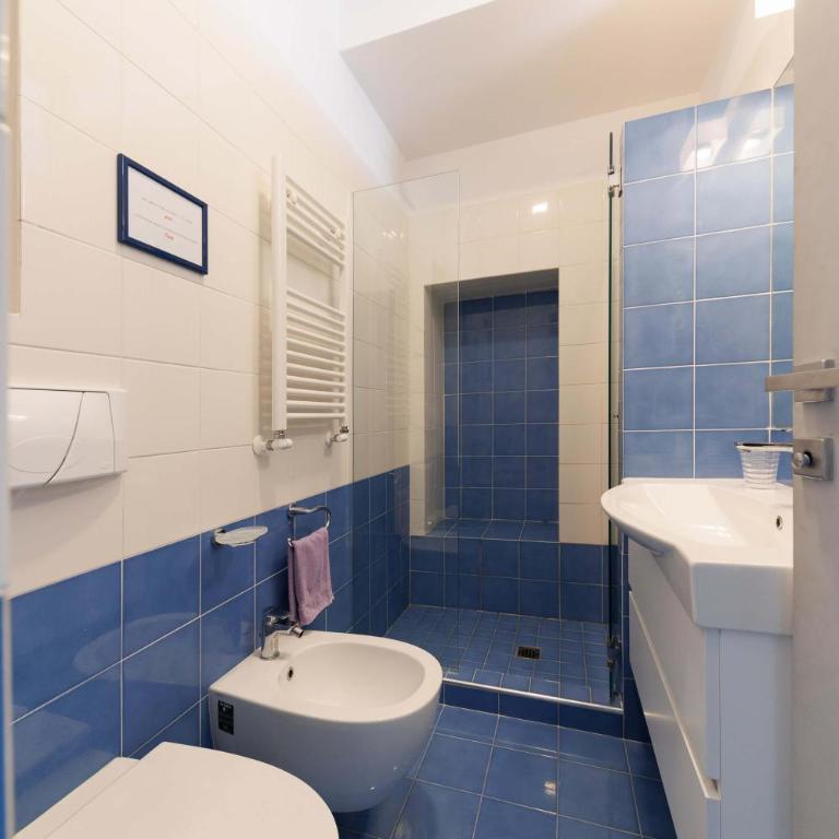 B&B La Certosa di San Martino - Camera Tripla con Bagno Privato - 5