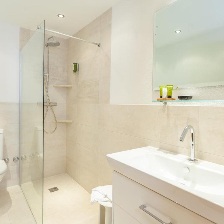 Hotel Stern - Comfort Doppelzimmer mit Balkon - 11