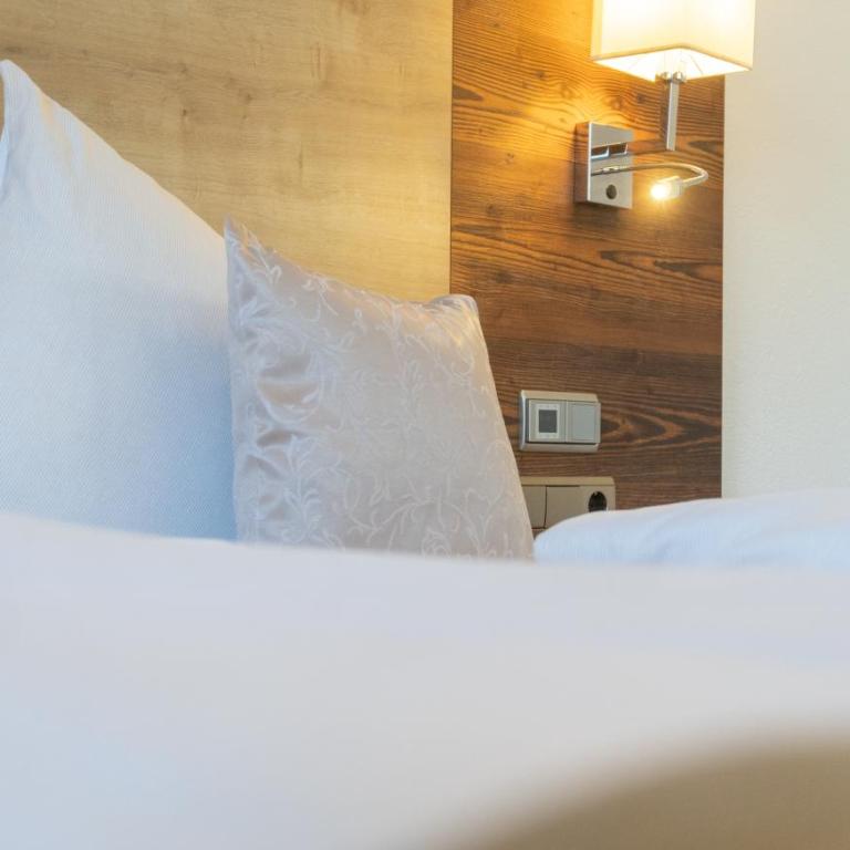 Hotel Stern - Comfort Doppelzimmer mit Balkon - 4