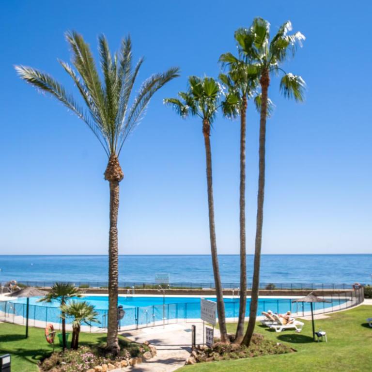 Beach-line apartment with 3 bedrooms in Estepona - Apartamento de 3 dormitorios - 12