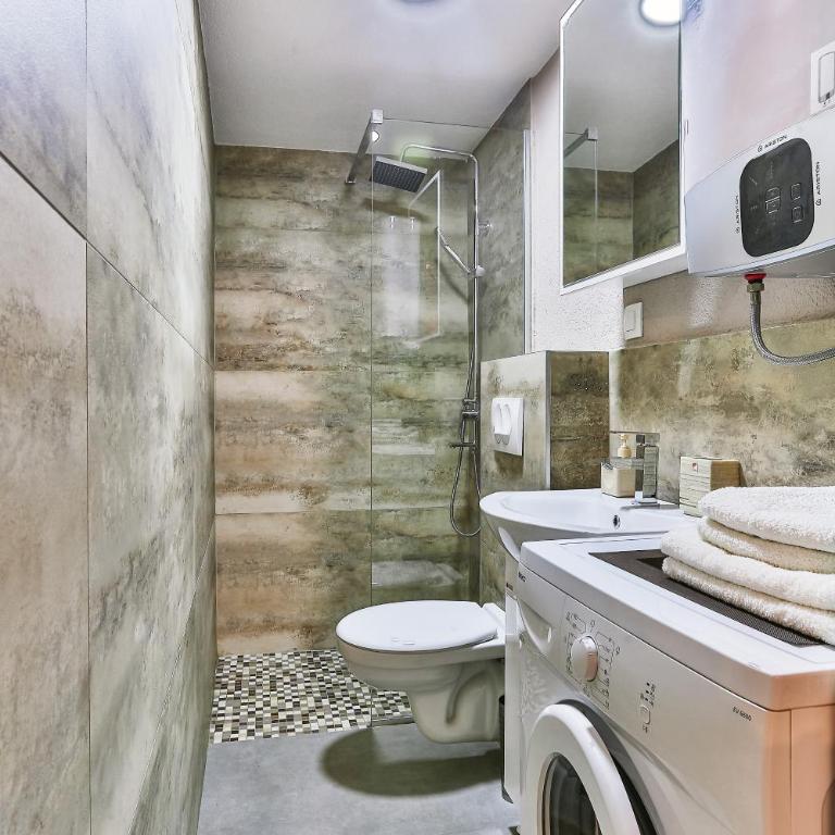 Magnolia Lux Apartments - Studio with Garden View - 8