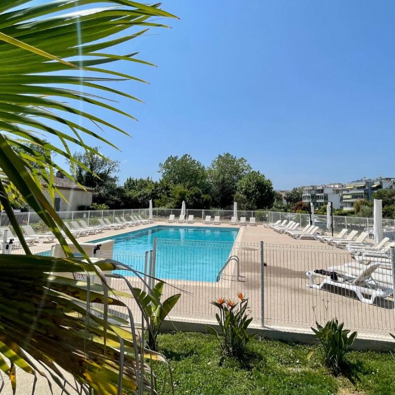 Studio 201 - LES SUITES DE ROBINSON - Résidence avec piscine en bord de Siagne, à Mandelieu-La-Napoule - Studio - 2