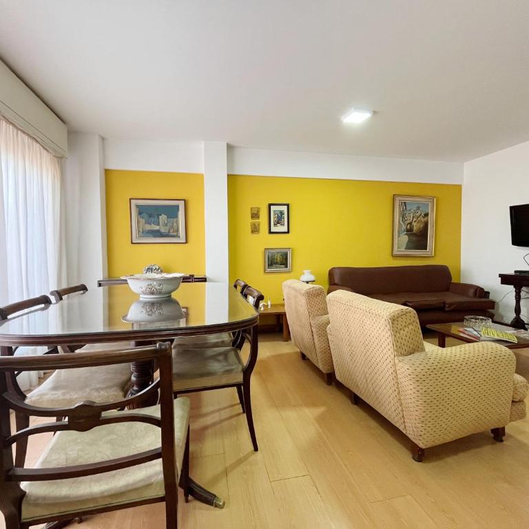 Amplio Piso Vintage, Terraza con Vista a Sierras - Apartamento de 2 dormitorios - 11