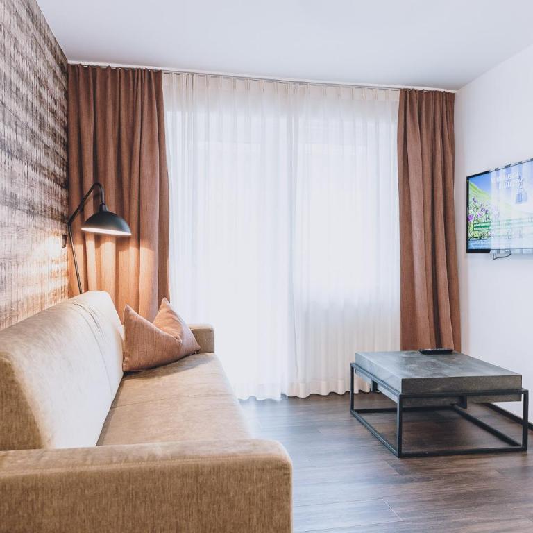 Alpine City Living by we rent, SUMMERCARD INCLUDED - Apartment mit Balkon - 15