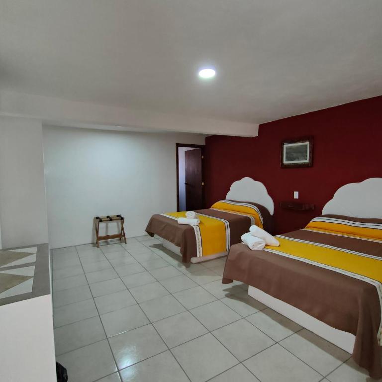 Hotel Hacienda Morales. - Superior Quadruple Room - 1