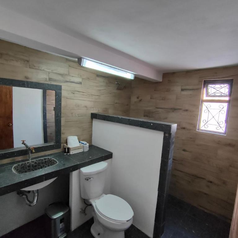 Hotel Hacienda Morales. - Superior Quadruple Room - 4
