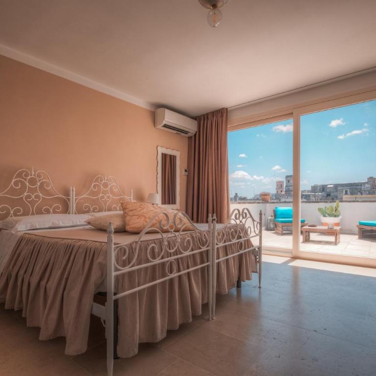 Relais Palazzo Vaglio - Camera Matrimoniale con Balcone - 1