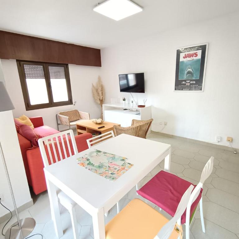 Primera línea paseo principal - Apartamento - 1