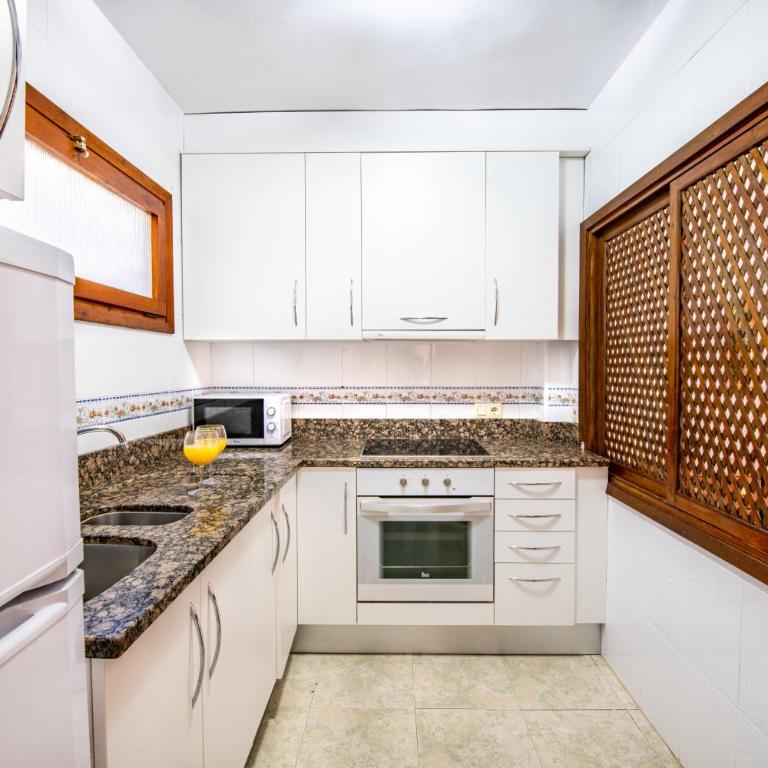 Apartamentos Arcos I Casa Azahar - Apartamento de 2 dormitorios con terraza - 10