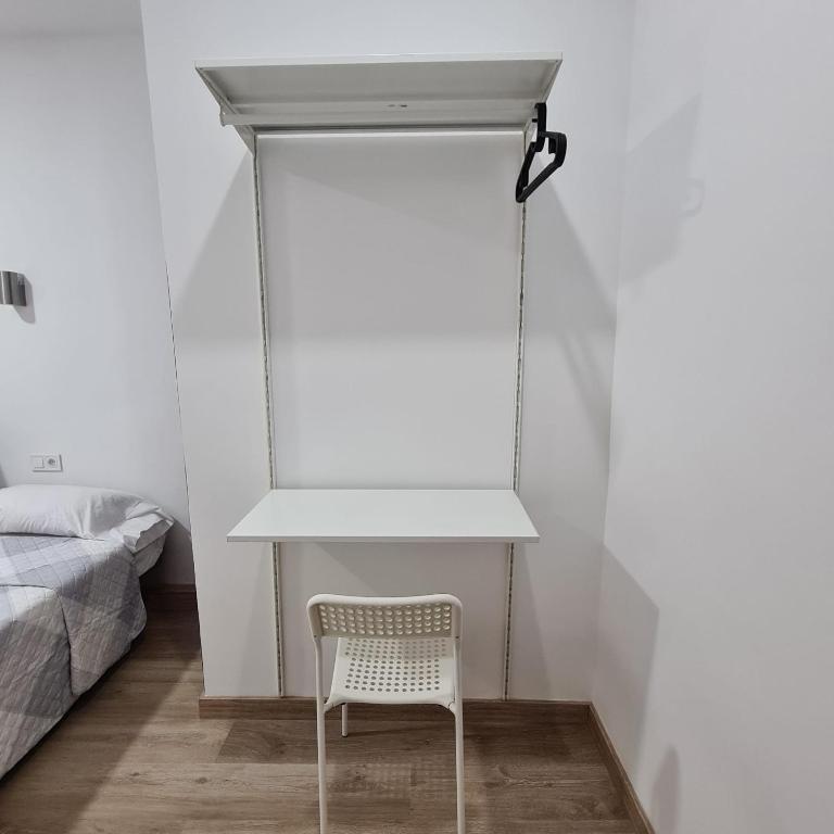 Hostal Vara Madrid - Twin Room - 2