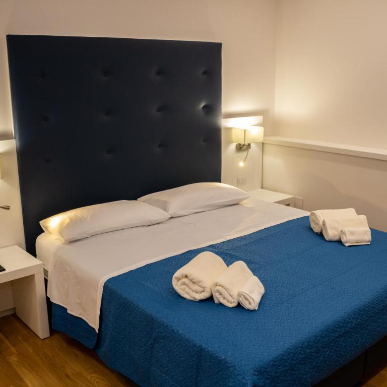 Beauty House Via Veneto - Triple Room with Private Bathroom - 2