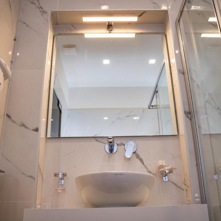 Beauty House Via Veneto - Triple Room with Private Bathroom - 6
