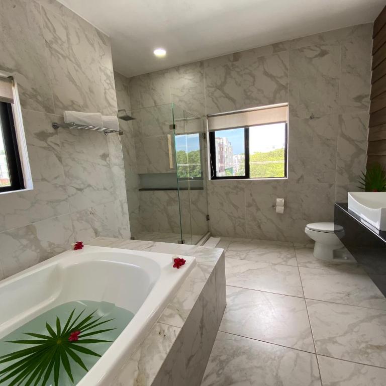Hotel Las Golondrinas - Deluxe King Room - 3