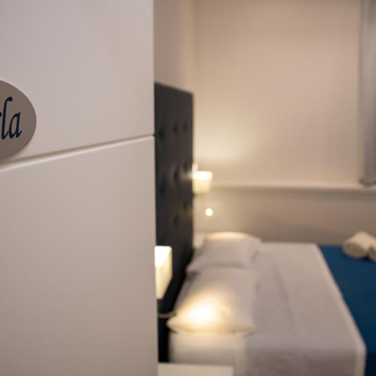 Beauty House Via Veneto - Triple Room with Private Bathroom - 10