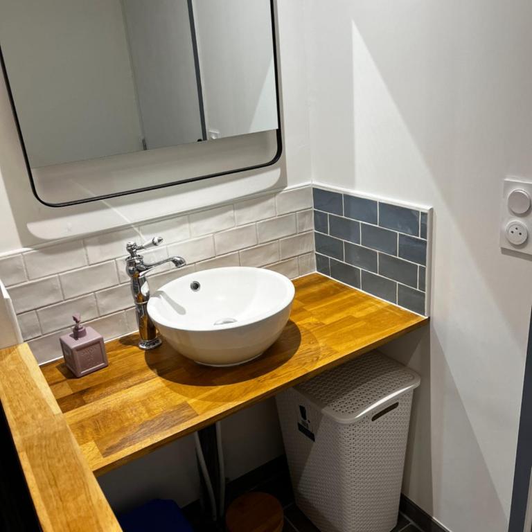 Charmant T2 bis proche Gare et Centre Ville - Parking proche - Apartamento de 2 dormitorios - 31