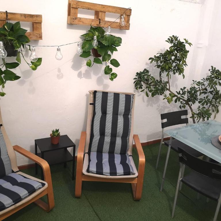 Acogedor apartamento con excelente ubicación. - Apartamento de 2 dormitorios - 3