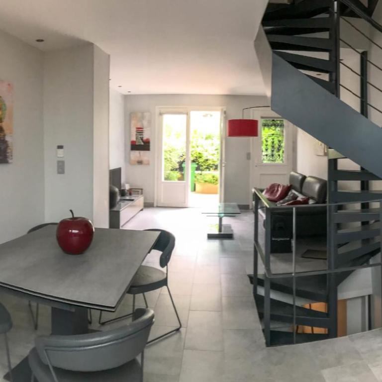 Charming townhouse with garden in the City of Love - Maison de Vacances - 3