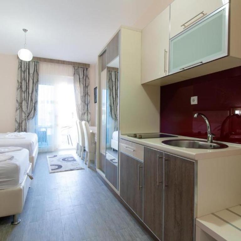 A3 Apartments Villa - Trokrevetna Soba sa Balkonom - 9