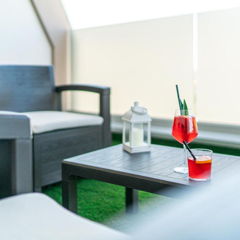 Hotel Alexander - Camera Familiare con Vista Mare - 1