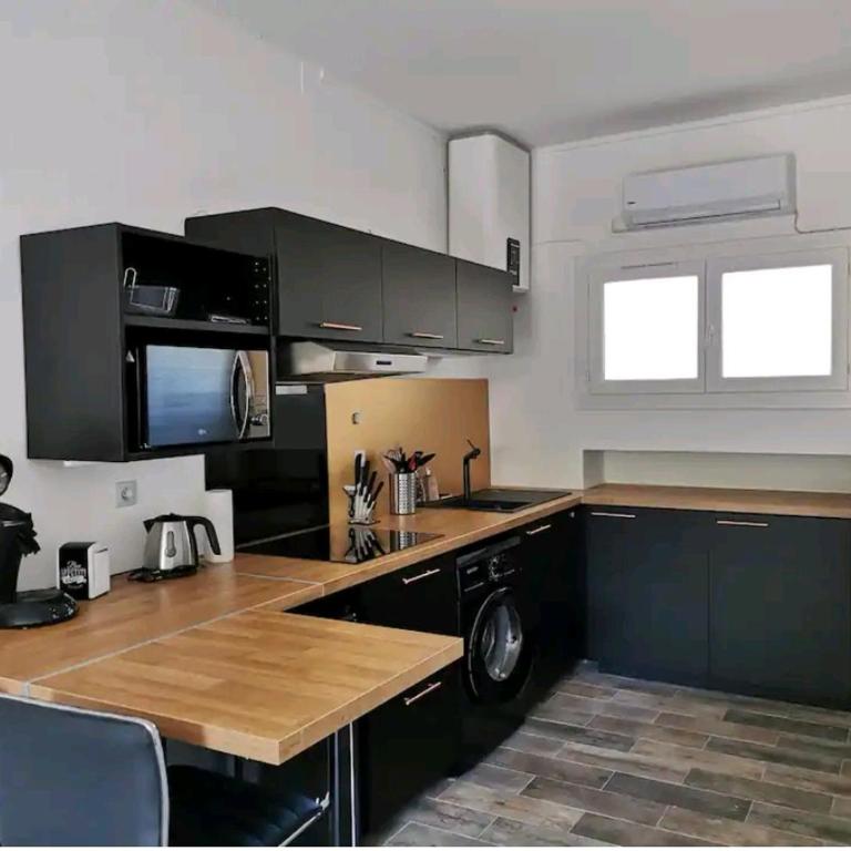 Studio clim et jardin privatif proche plage Mourillon - Apartamento de 1 dormitorio - 2
