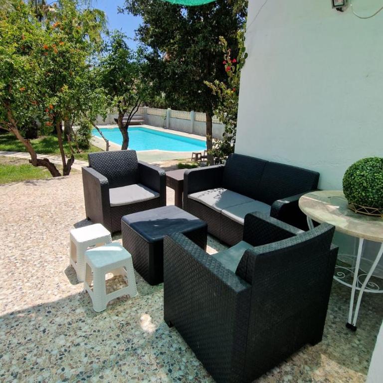 House with exclusive pool and garden 7 min walk from the beach and the center - Casa - 16