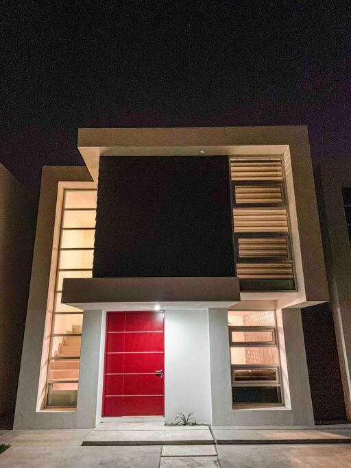Casa moderna y elegante en el corazón de Ensenada! - Casa de 3 dormitorios - 24