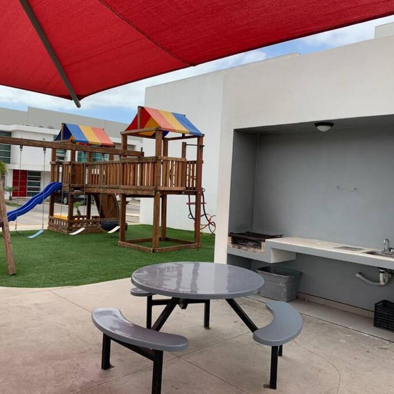 Casa moderna y elegante en el corazón de Ensenada! - Casa de 3 dormitorios - 45