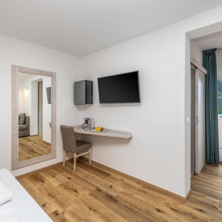 Hotel Londra Slow Living Molveno - Camera Deluxe - 3