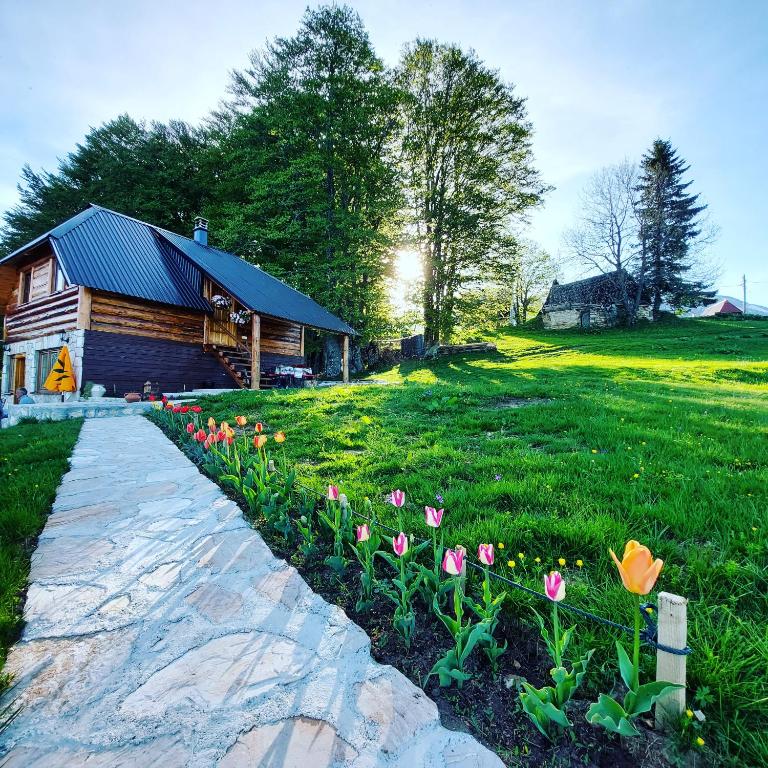 Brvnara Iskra Smrcevo brdo - Three-Bedroom Chalet - 2