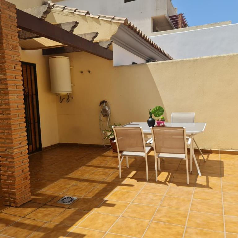 Apartamentos Benalmarina - One-Bedroom Apartment - 3