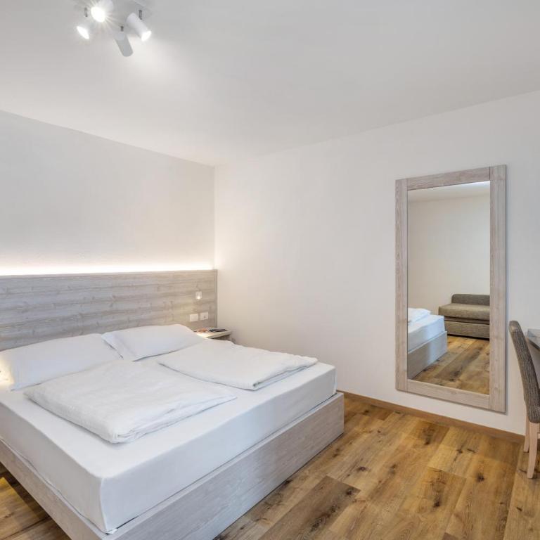 Hotel Londra Slow Living Molveno - Camera Deluxe - 4
