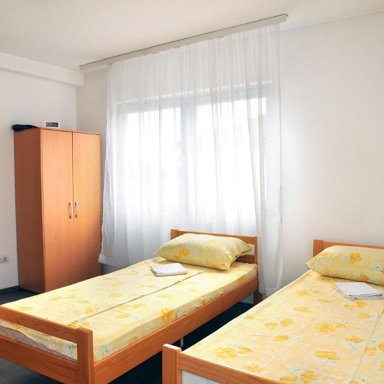 Hostel Room - Krevet u 6-krevetnoj Mešanoj Spavaonici - 4