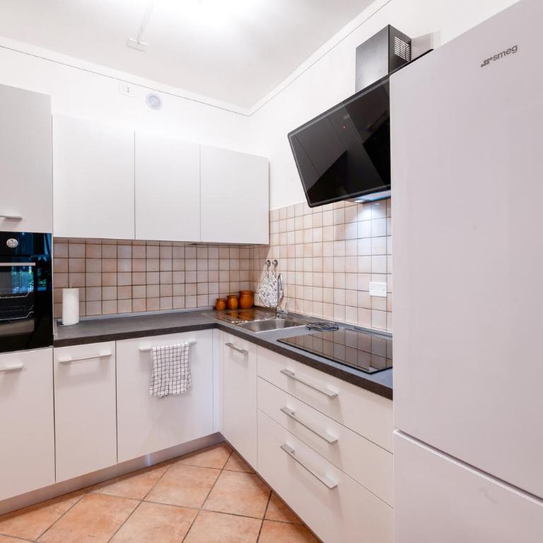 Wolf House - Peschiera Holiday - Jacuzzi Privata - Appartamento con 2 Camere da Letto - 36