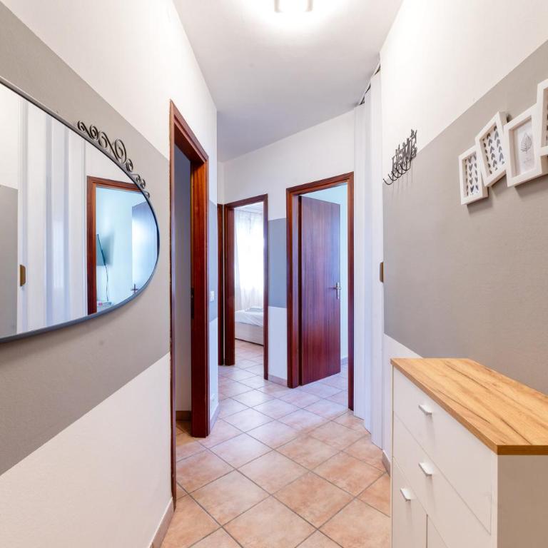 Wolf House - Peschiera Holiday - Jacuzzi Privata - Appartamento con 2 Camere da Letto - 85