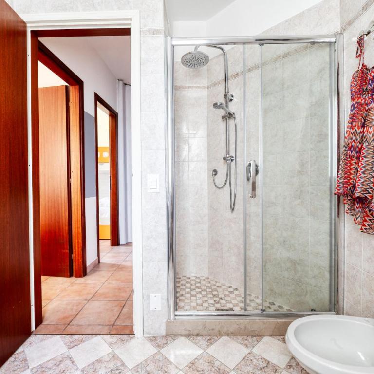 Wolf House - Peschiera Holiday - Jacuzzi Privata - Appartamento con 2 Camere da Letto - 75